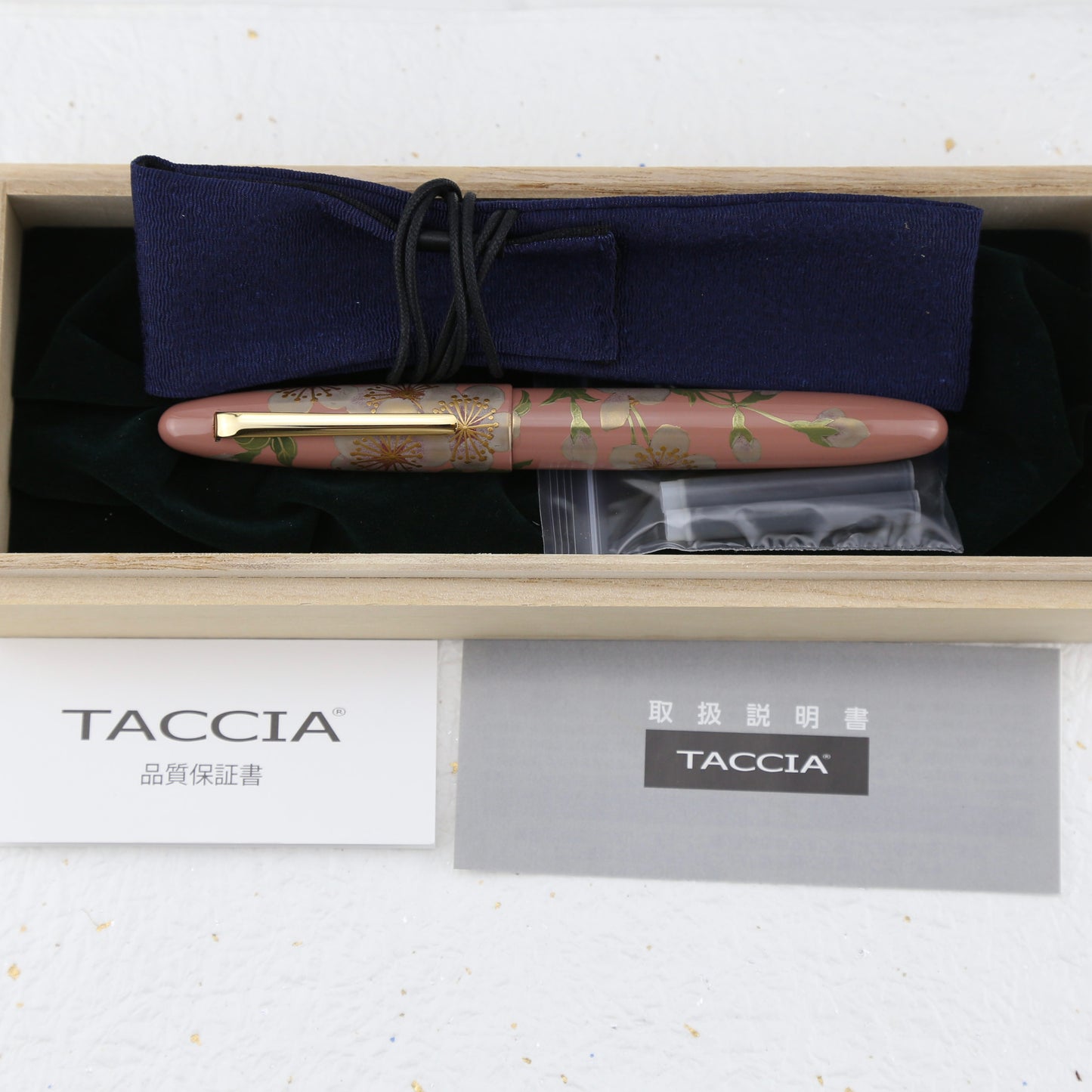 Taccia Maki-e “Mizuki Sakura” Limited Edition Fountain Pen
