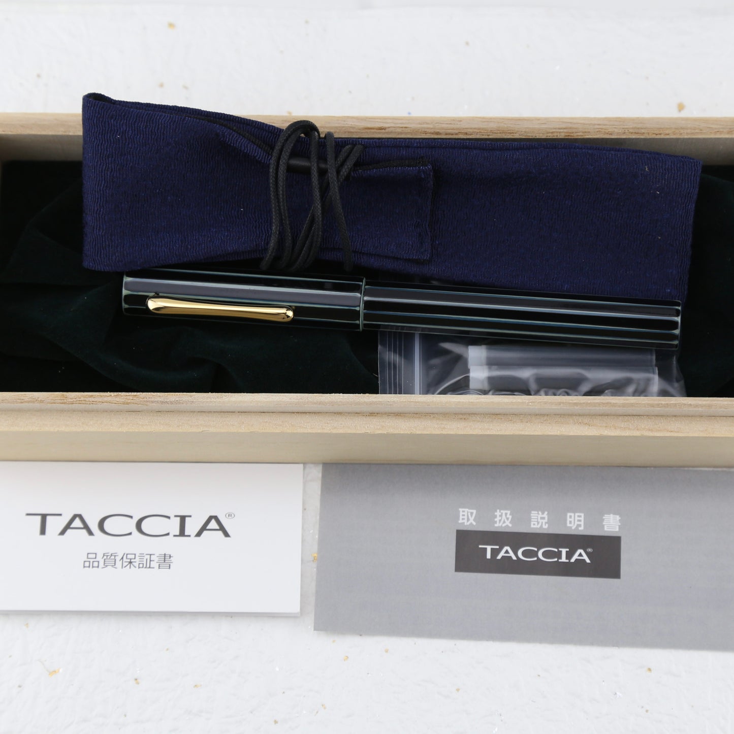 Taccia Kakutate “Asagi” Fountain Pen