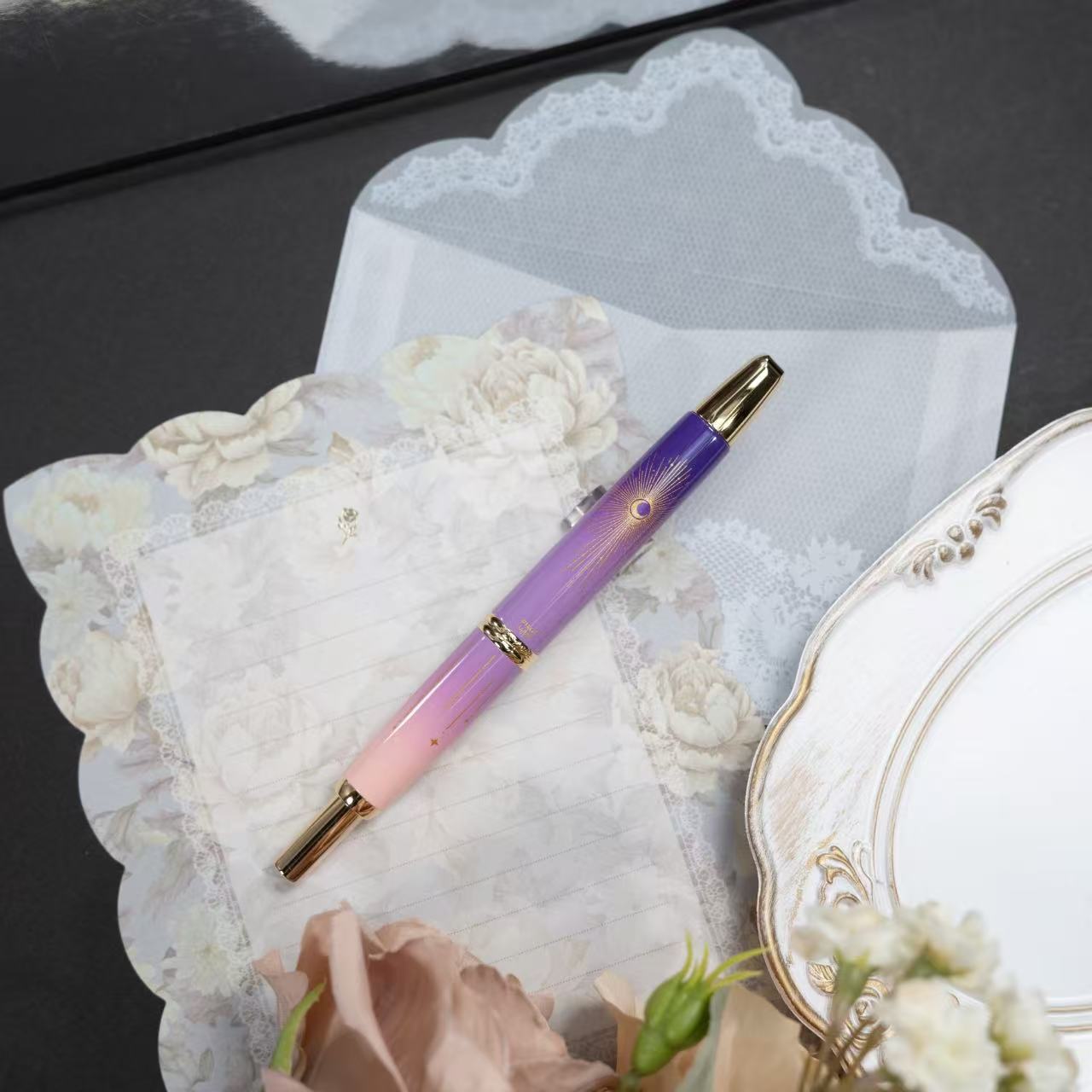 Pilot Capless “Star & Moon” – Kingstone 35th Anniversary Limited Edition
