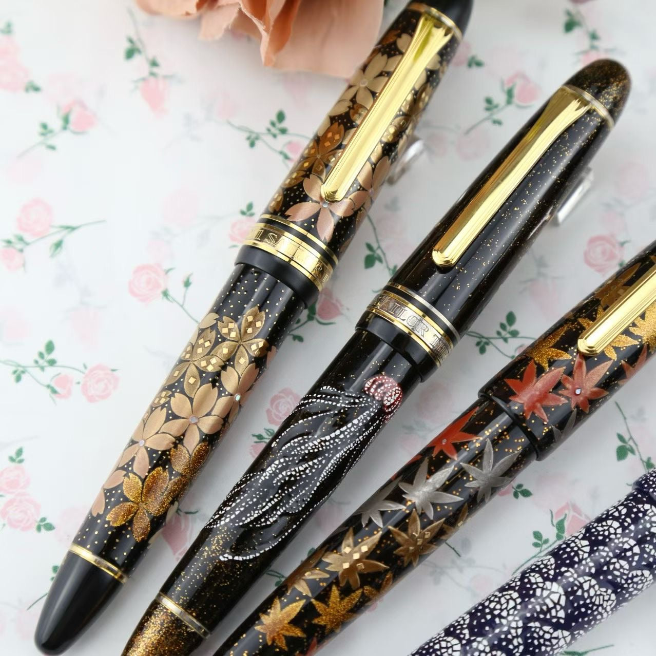 Sailor King Profit Maki-e Four Seasons cross point