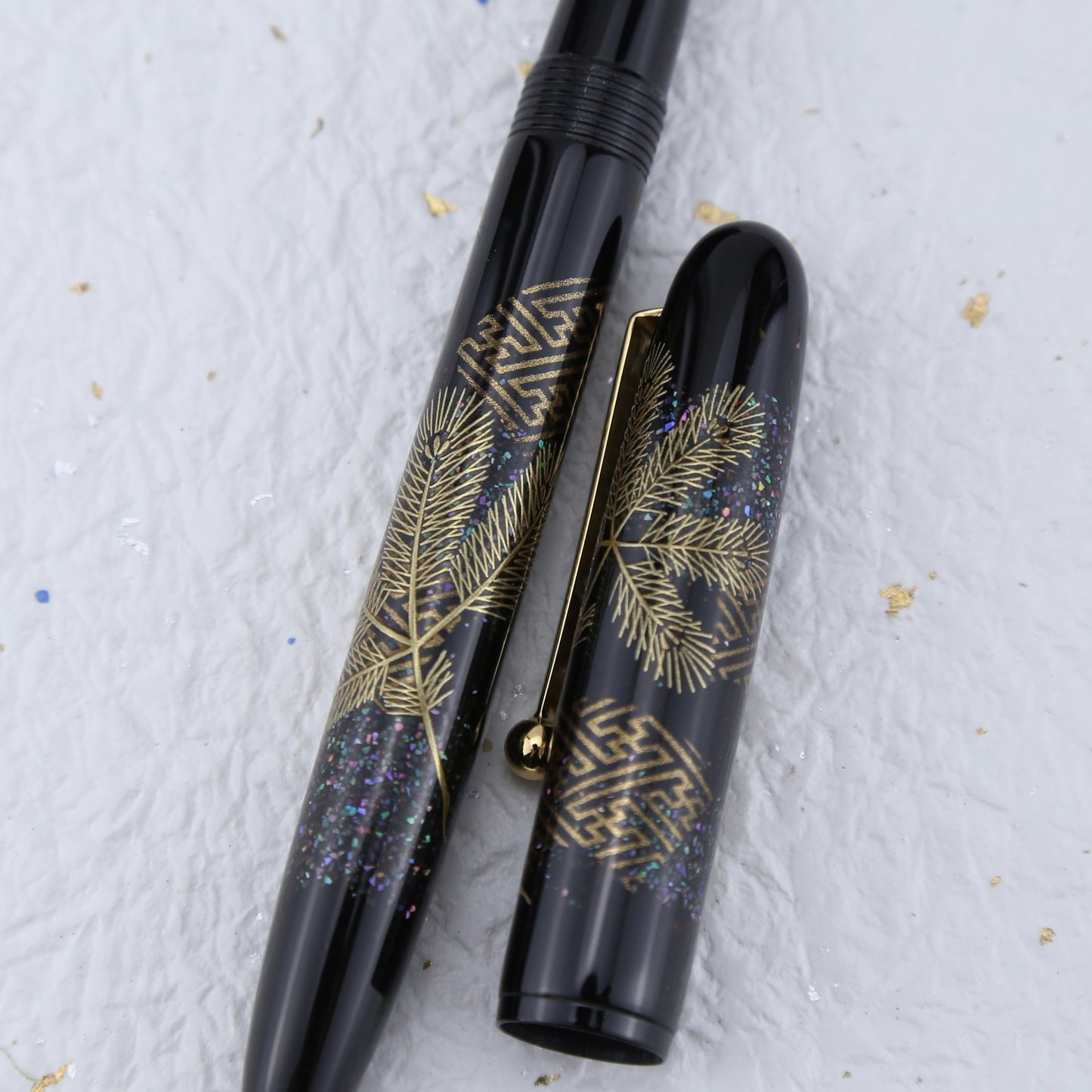 Namiki Pine Needles Maki-e Fountain Pen | No. 10 Two-Tone 18K Gold Nib