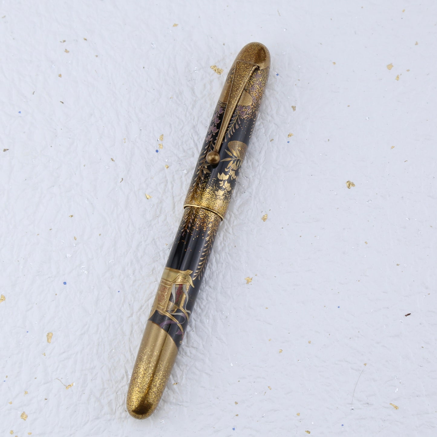 Namiki No. 20 Maki-e Fountain Pen — Court Carriage in Wisteria