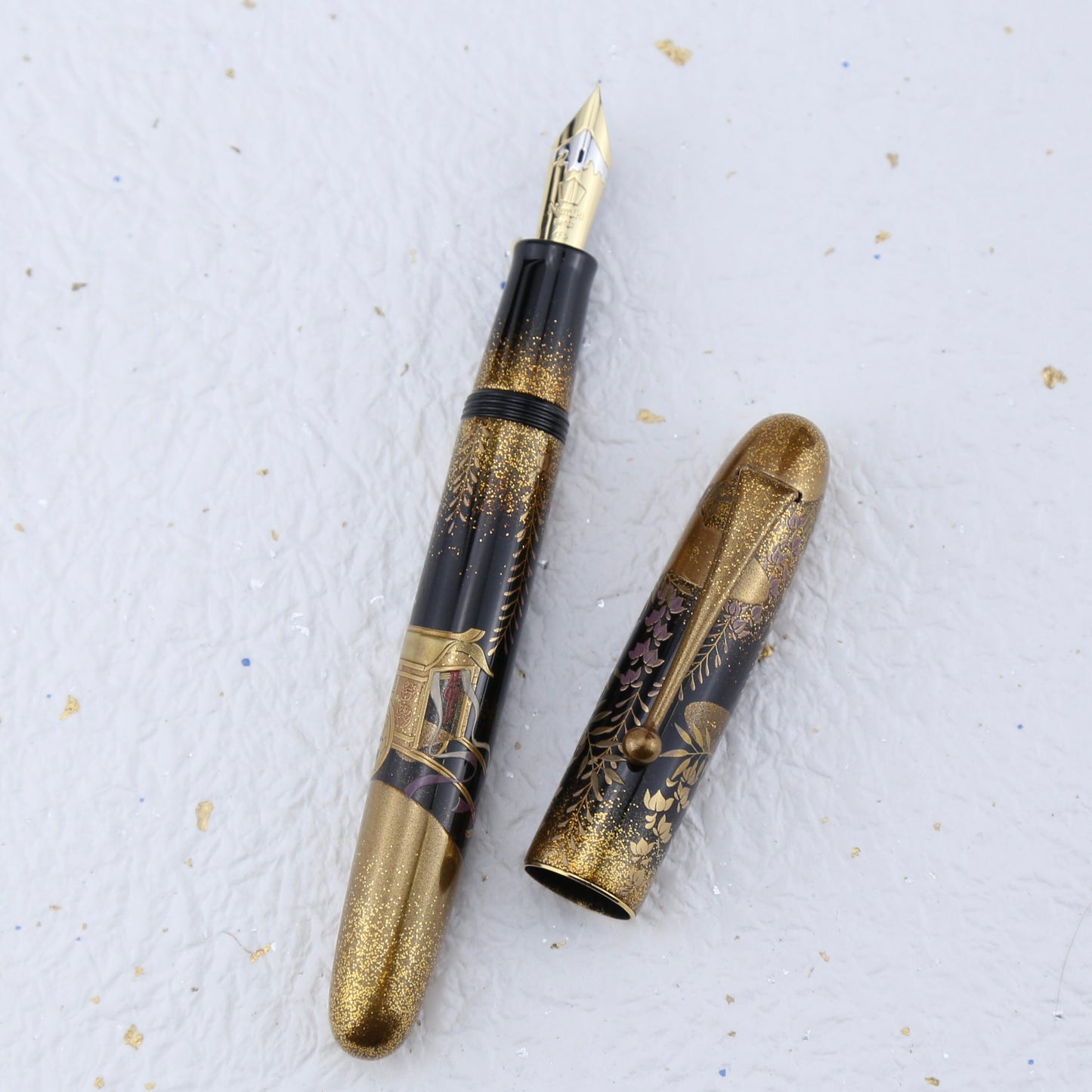 Namiki No. 20 Maki-e Fountain Pen — Court Carriage in Wisteria