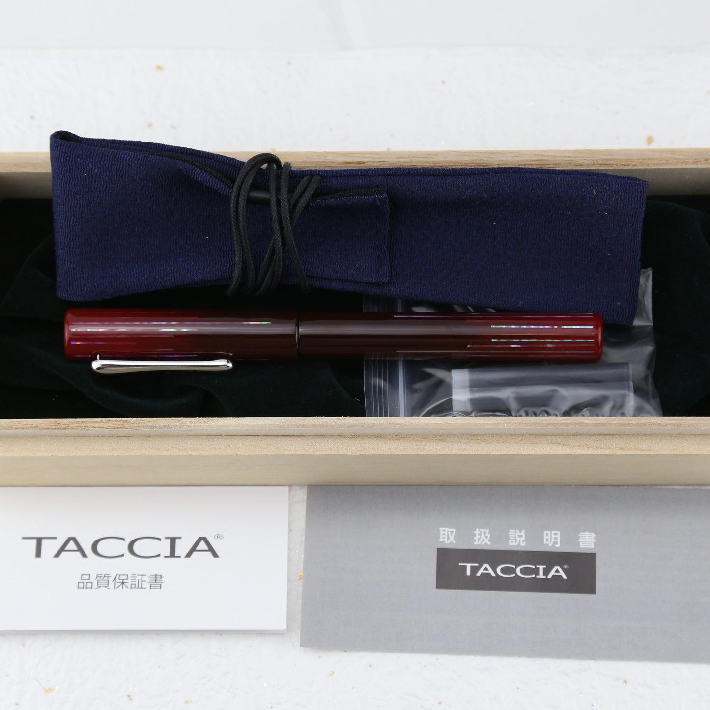 TACCIA Raden Tensai "Haruana" Limited Edition Fountain Pen | 螺钿天彩「春茜」