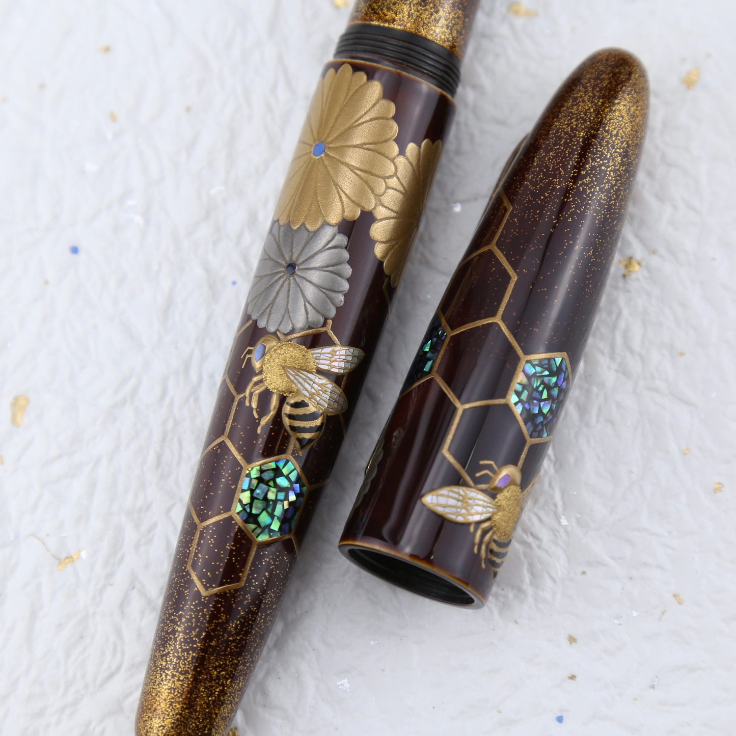 TACCIA Empress Imperial Honeybee Maki-e Limited Edition Fountain Pen