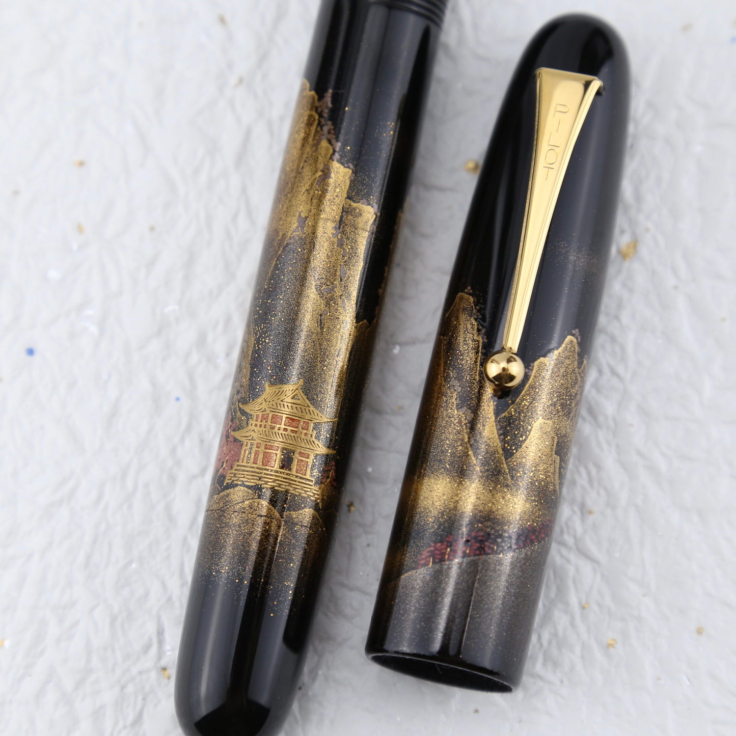 Namiki No. 50 Pavilion Landscape Maki-e Fountain Pen | By Kyusai Yoshida | Discontinued