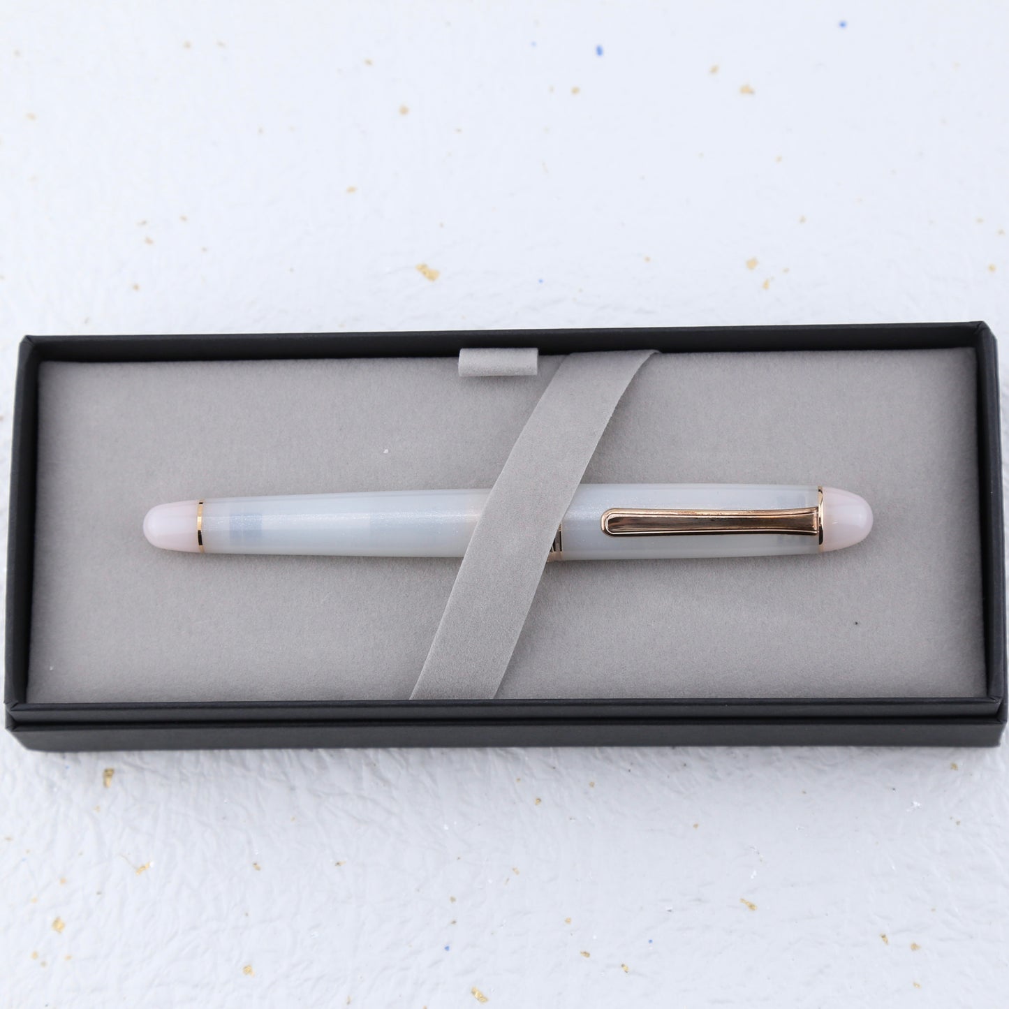 Hachimonjiya × Platinum Limited Edition Fountain Pen “First Snow”