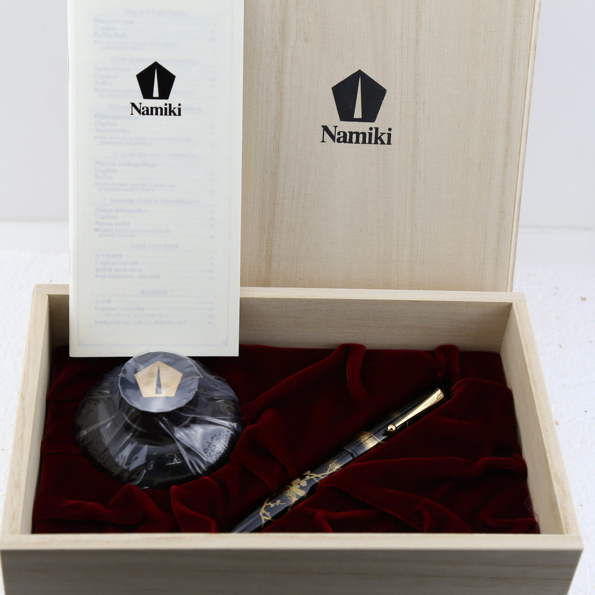 Namiki Yukari “Apricot Tree and Warbler” Maki-e Fountain Pen